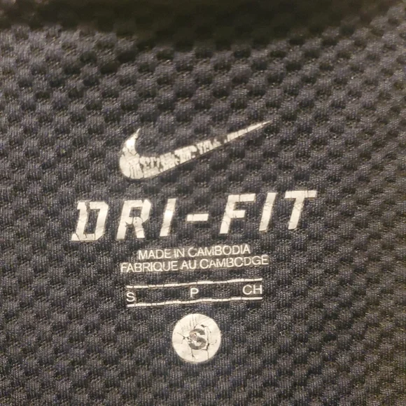 Nike Sweater - Picture 8 of 8